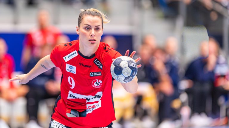 Nora Mørk i angreb for Team Esbjerg mod BV Borussia Dortmund i Champions League