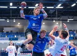Elvar Ásgeirsson i flyvende aktion for Ribe-Esbjerg Elvar Ásgeirsson i flyvende aktion for Ribe-Esbjerg