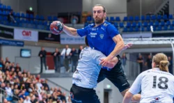 Marcus Mørck i endnu en flyvende aktion for Ribe-Esbjerg Marcus Mørck i endnu en flyvende aktion for Ribe-Esbjerg