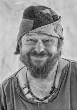 Viking hvor jeg har fået lov til at tage et portræt billede af ham, hvor han sidder i hans telt.