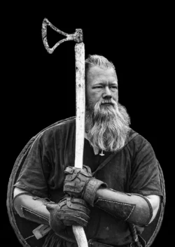 Vikingekriger som er på vej til kamp på Sletten