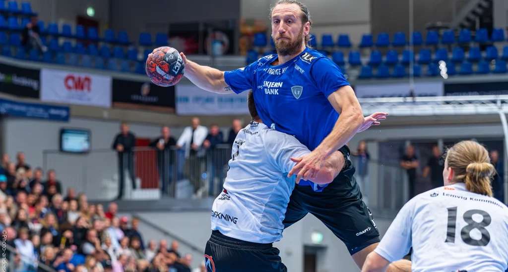 Marcus Mørck i endnu en flyvende aktion for Ribe-Esbjerg